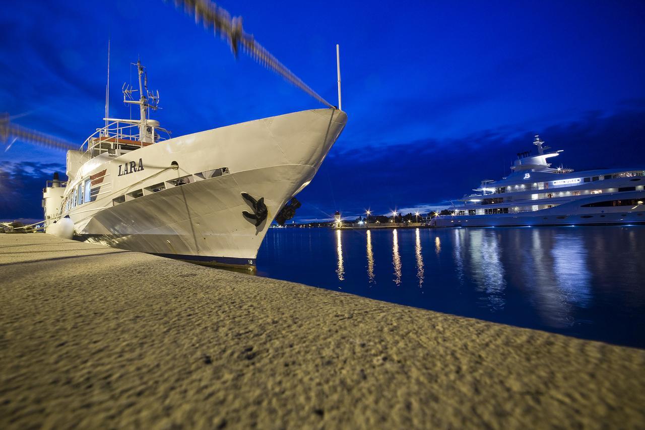 Holiday Center Ivona Zadar Exterior foto